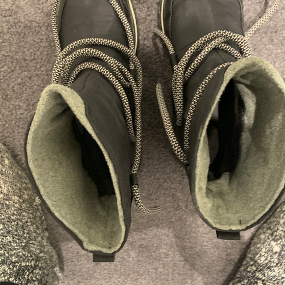 Sorel Winter Boots - Picture 5 of 9